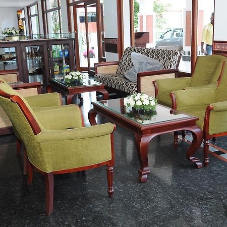 Vijayapark Hotel Kaduturutti Екстер'єр фото